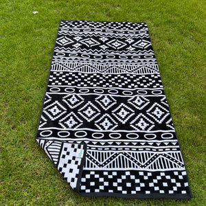 Black & white beach towel 